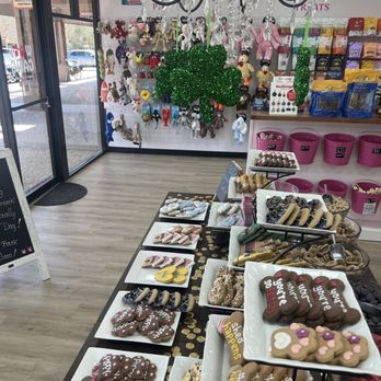 Woof Gang Bakery & Grooming