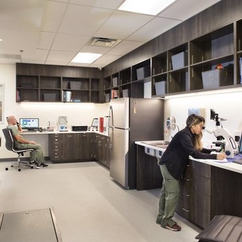 Riverwalk Pet Hospital & Resort